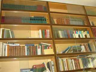 Чешские книжные полки б/у