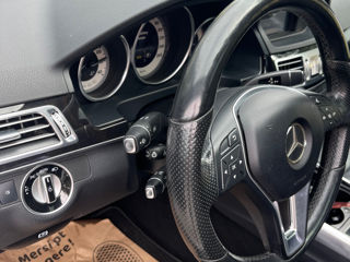 Mercedes E-Class foto 8