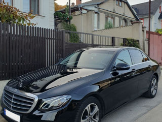 Mercedes E-Class foto 2