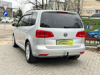 Volkswagen Touran foto 4