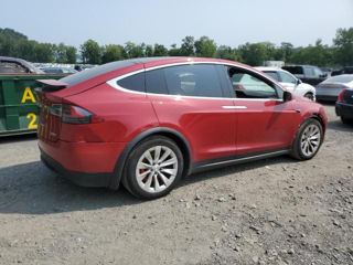 Tesla Model X foto 3