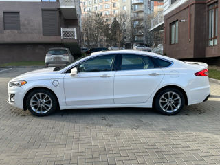 Ford Fusion foto 8