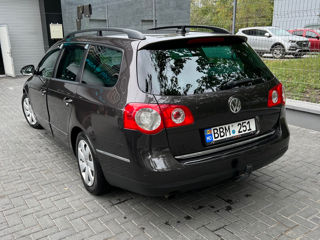 Volkswagen Passat foto 2