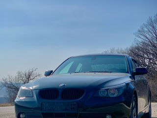 BMW 5 Series foto 3