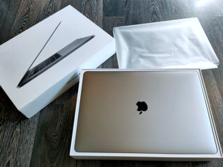 Apple MacBook Pro 15" 2018 Intel Core i7 / 16Gb RAM / 512GB SSD / русская клавиатура фото 7