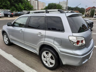 Mitsubishi Outlander foto 8