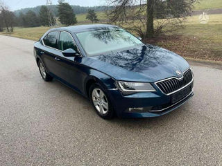 Skoda Superb foto 3