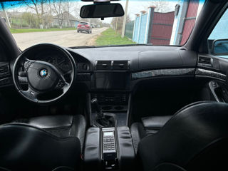 BMW 5 Series foto 3