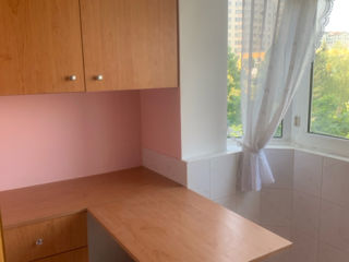 Apartament cu 3 odai in sectorul Botanica. Direct de la proprietar.. foto 6