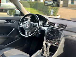 Volkswagen Passat foto 7