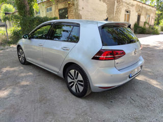 Volkswagen Golf foto 1