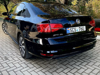 Volkswagen Jetta foto 2