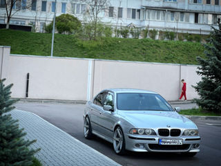 BMW 5 Series foto 9