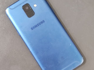 Телефон Samsung A6 foto 2