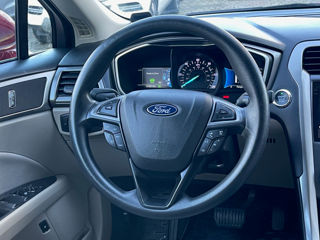 Ford Fusion foto 8