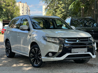 Mitsubishi Outlander foto 1