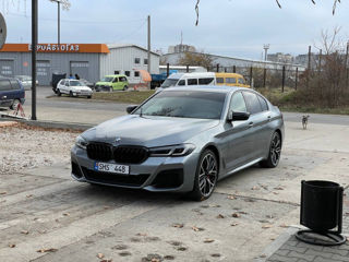 BMW 5 Series foto 2