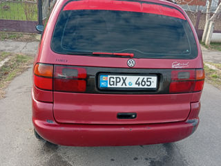 Volkswagen Sharan foto 3