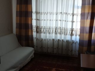 Se da în chirie apartament cu 2 odai foto 2