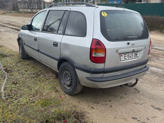 Opel Zafira foto 3