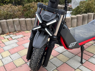 Продам электросамокат Segway Ninebot ZT3 PRO фото 2
