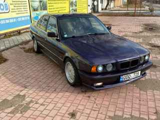 BMW 5 Series foto 3