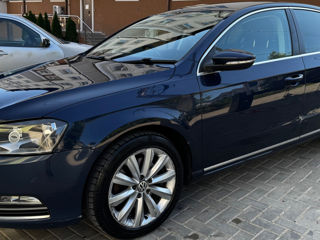 Volkswagen Passat foto 3