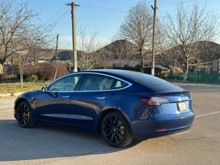 Tesla Model 3 foto 3