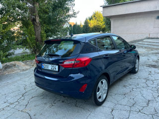 Ford Fiesta foto 4