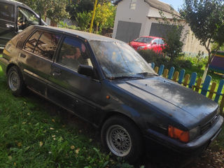 Nissan Sunny foto 2