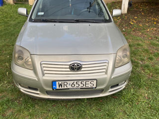 Toyota Avensis foto 1