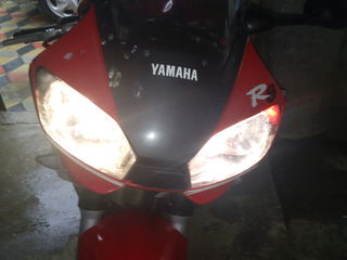 Yamaha YZF R6 foto 2