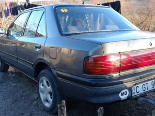 Mazda 323 foto 4