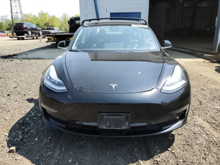 Tesla Model 3 foto 2