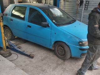 Fiat punto fara motor