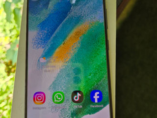 Vând telefon Samsung Galaxy S21 FE 5G.