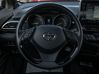 Toyota C-HR foto 10