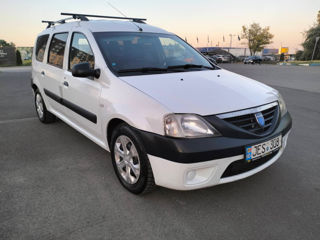 Dacia Logan foto 2