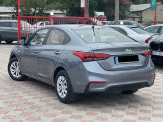 Hyundai Accent foto 4