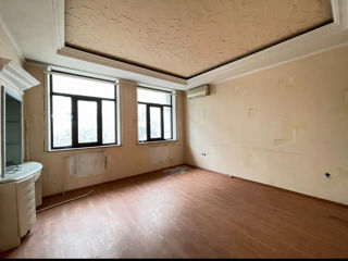 Apartament cu 3 camere, 100 m², Centru, Bălți