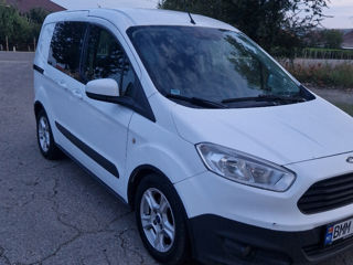 Ford Transit Courier foto 10