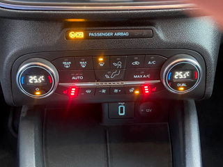 Ford Focus foto 13