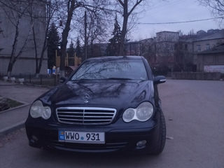 Mercedes C-Class foto 8