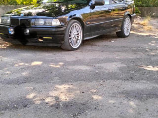 BMW 3 Series foto 2