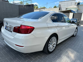 BMW 5 Series foto 8