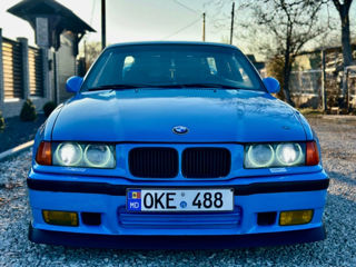 BMW 3 Series foto 8