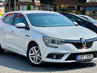 Renault Megane foto 2