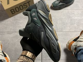 Adidas Yeezy Boost 700 Teal Blue Unisex foto 4