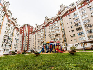 2-х комнатная квартира, 102 м², Центр, Кишинёв фото 1