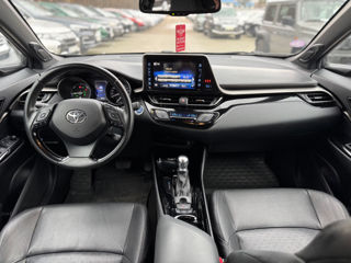 Toyota C-HR foto 16